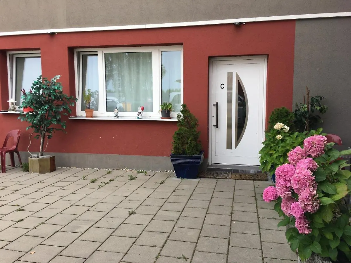Pension Alis Augsburg Guest house