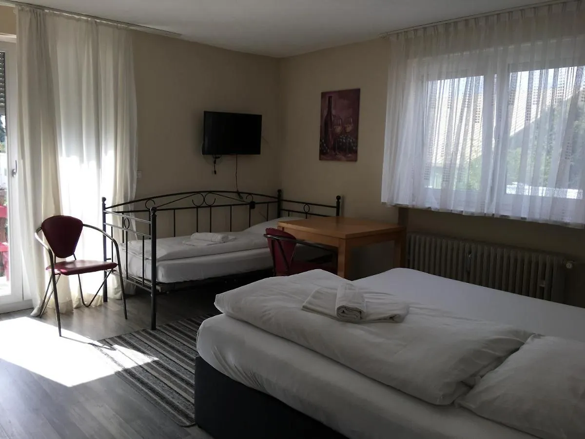 Pension Alis Augsburg Guest house