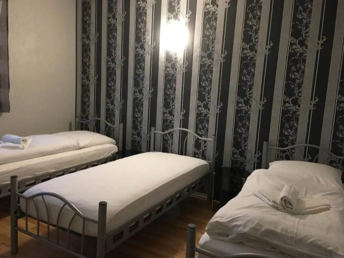 Pension Alis Augsburg 3*,